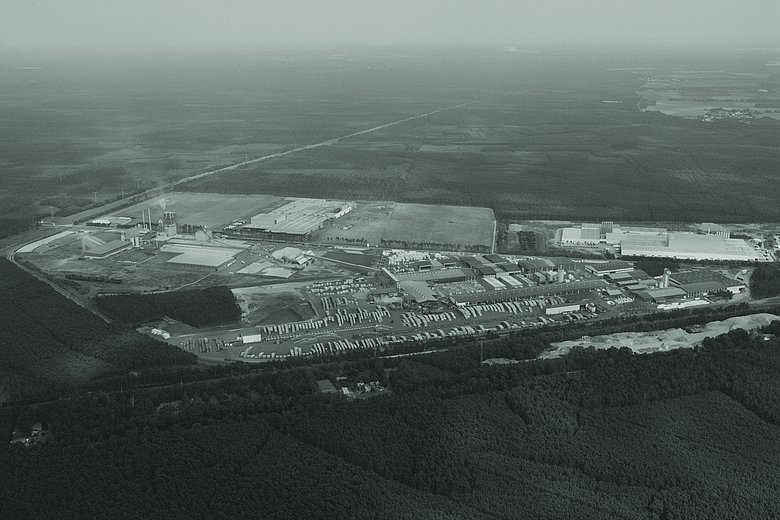 2005 Acquisizione del produttore di pannelli truciolari e MDF KUNZ 2005 Acquisizione del produttore di pannelli truciolari e MDF KUNZ